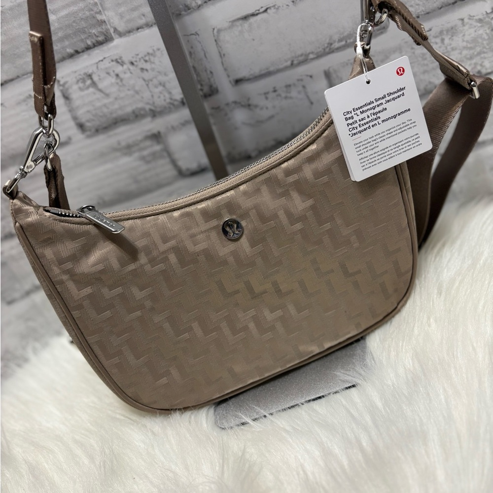 Lululemon City Essentials 3L
